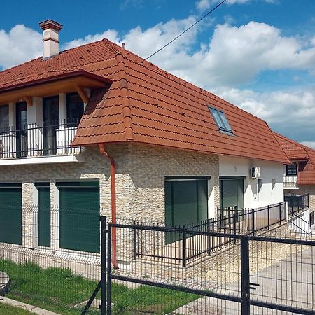 Szellorozsa Apartman Fonyod Bagian luar foto