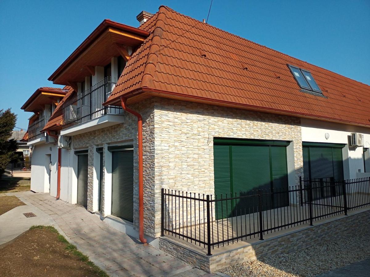 Szellorozsa Apartman Fonyod Bagian luar foto